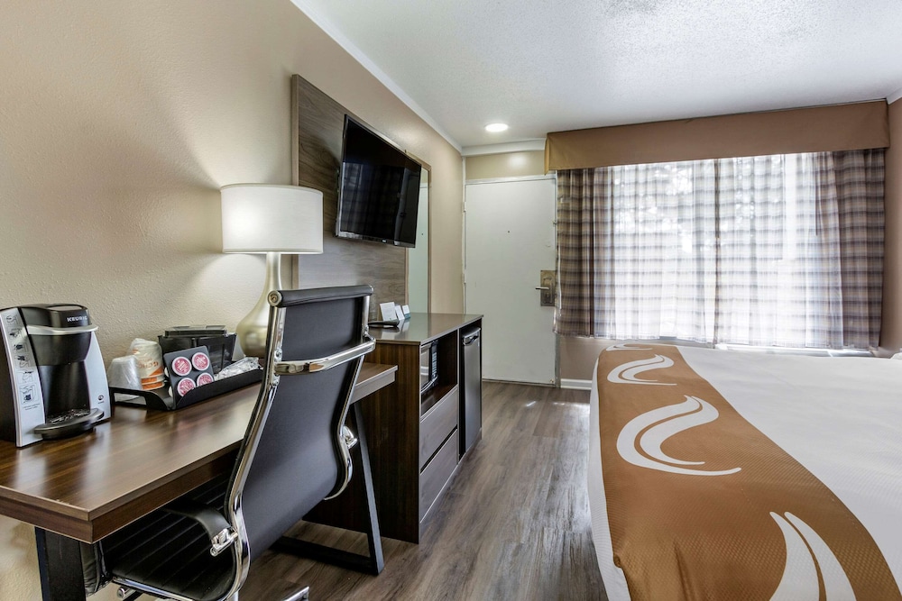 Room, Quality Inn & Suites