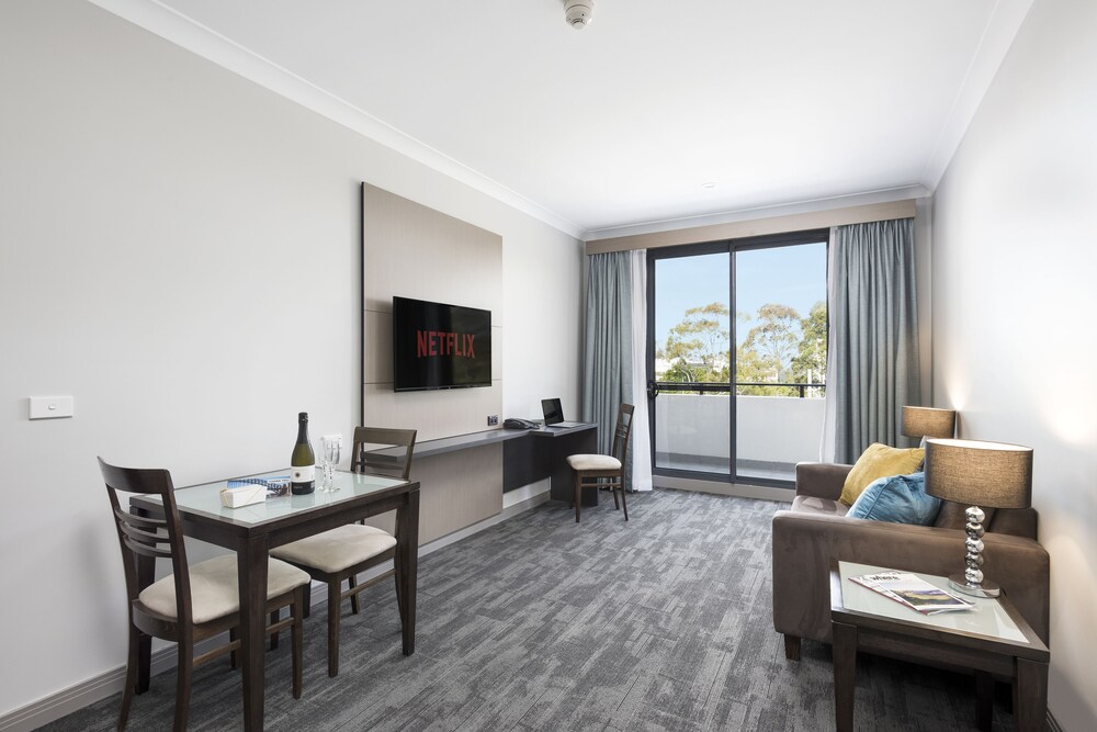 Oaks Sydney North Ryde Suites