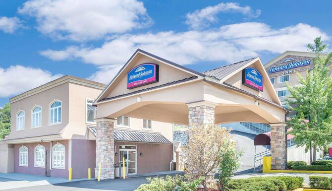Howard Johnson By Wyndham North Bergen In Jersey City Nj Expedia