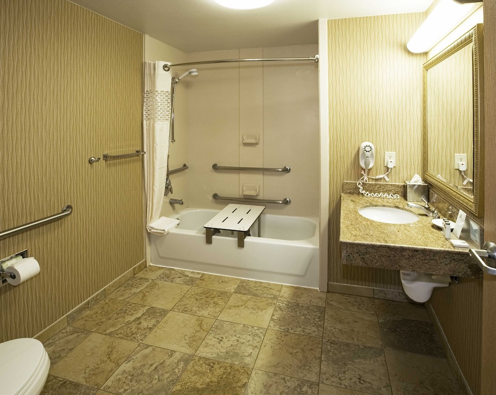 Bathroom, Best Western Plus Arrowhead Hotel