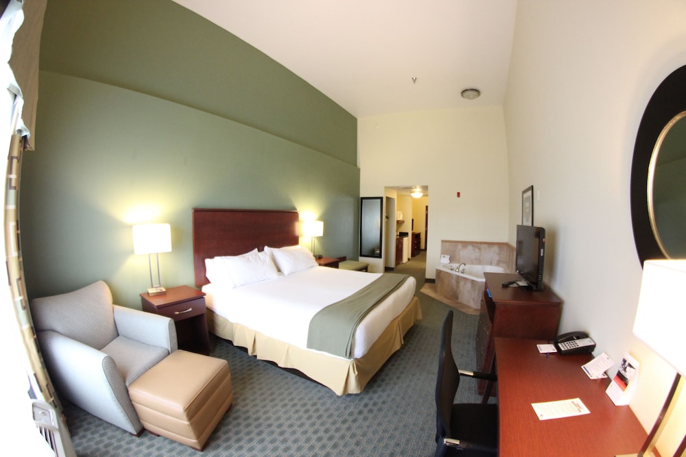 Holiday Inn Express Hotel & Suites Cocoa, an IHG Hotel