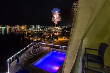 Inn On Destin Harbor