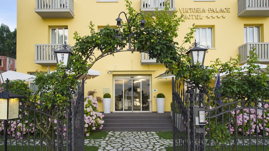 Viktoria Palace Hotel