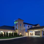 hotels in logan ohio pet friendly