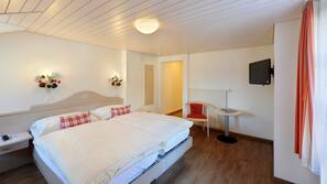 Minibar, in-room safe, desk, free WiFi
