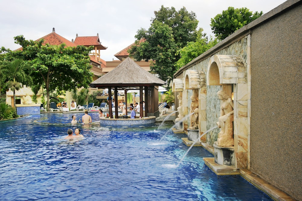 Outdoor pool, Pelangi Bali Hotel & Spa