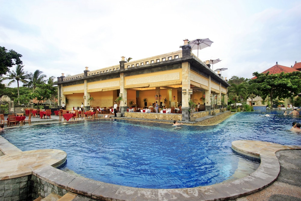 Outdoor pool, Pelangi Bali Hotel & Spa