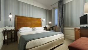 Premium bedding, down comforters, in-room safe, desk