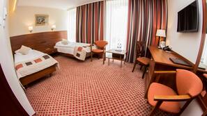 Premium bedding, pillow top beds, desk, free cots/infant beds