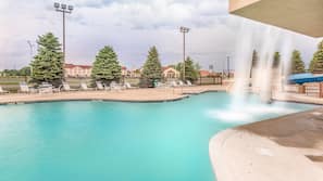 2 indoor pools, 2 outdoor pools