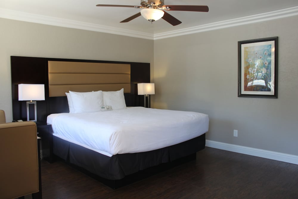 Inn At Highway 1 In Santa Barbara Hotel Rates Reviews On Orbitz Porch 1 27 All Photos