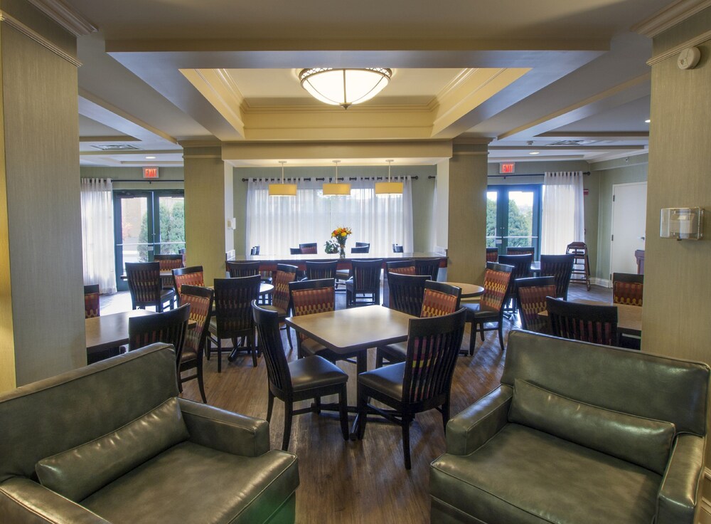 Holiday Inn Express Hotel & Suites Buffalo-Airport, an IHG Hotel