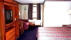 Blackout drapes, rollaway beds, free WiFi