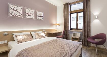 Hotel Carol