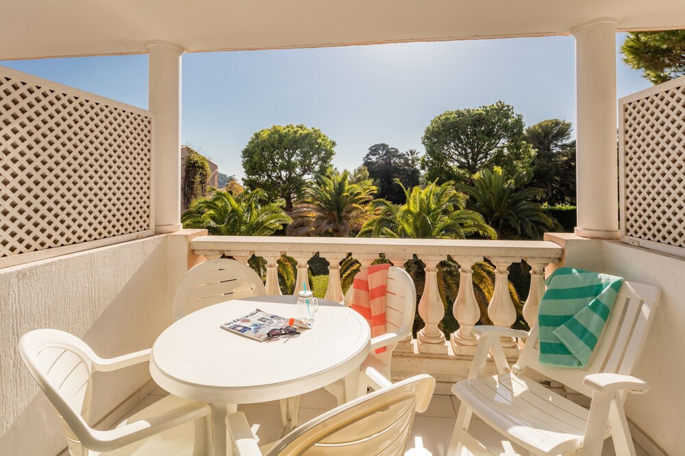 Pierre & Vacances Residence L'Ange Gardien in Nice Best Rates & Deals