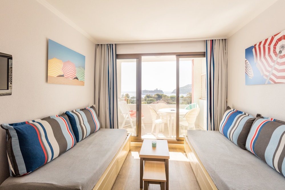 Pierre & Vacances Residence L'Ange Gardien in Nice Best Rates & Deals