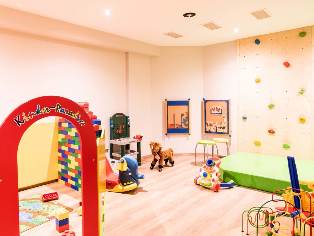 Children's play area - indoor, Flora Hotel & Suites