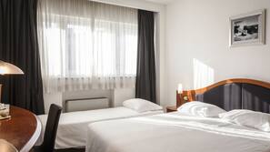 Coffre-forts dans les chambres, bureau, rideaux occultants