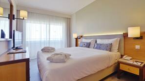 Ropa de cama hipoalergénica, escritorio, cortinas opacas y wifi gratis