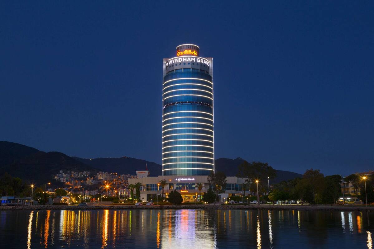 Wyndham Grand Izmir Ozdilek In Izmir Turkey Expedia
