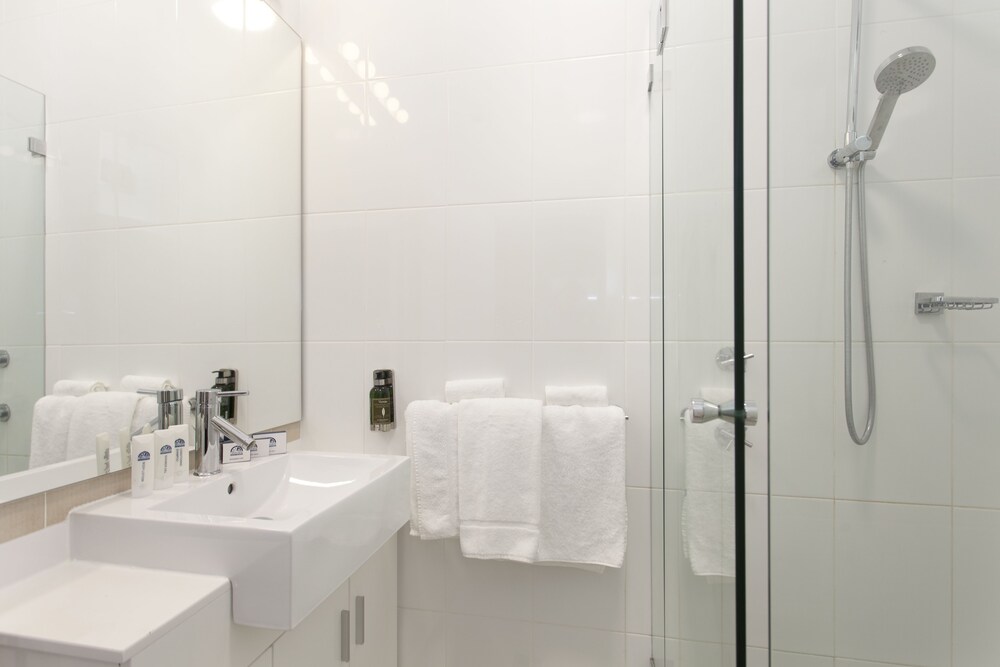 Cremorne Point Manor