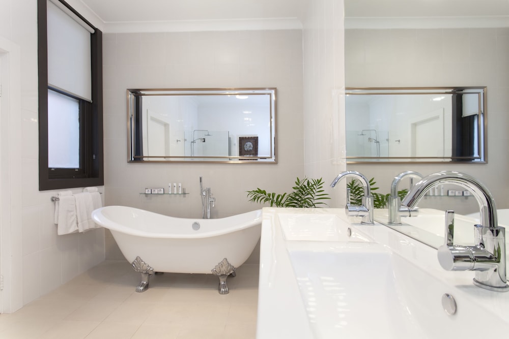 Cremorne Point Manor