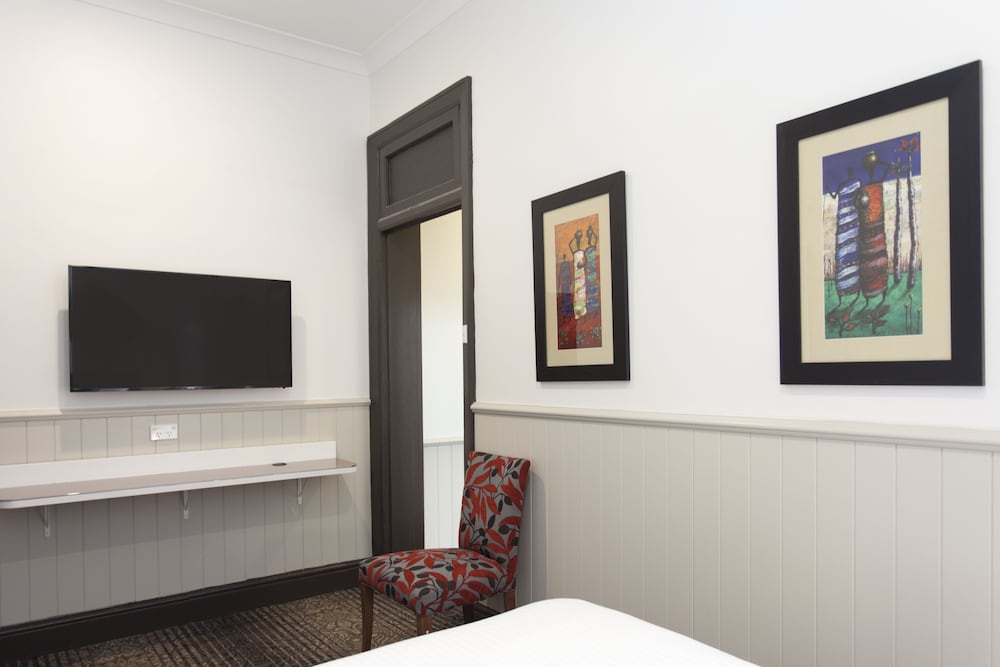Cremorne Point Manor