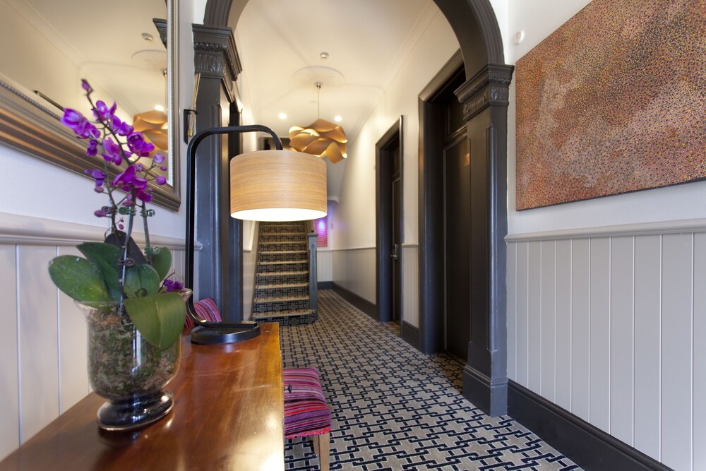 Cremorne Point Manor