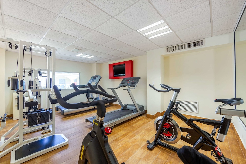 Fitness facility, Comfort Inn Monclova