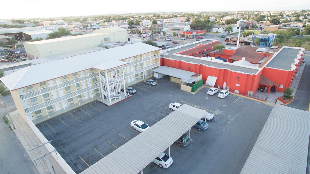 Aerial view, Comfort Inn Monclova