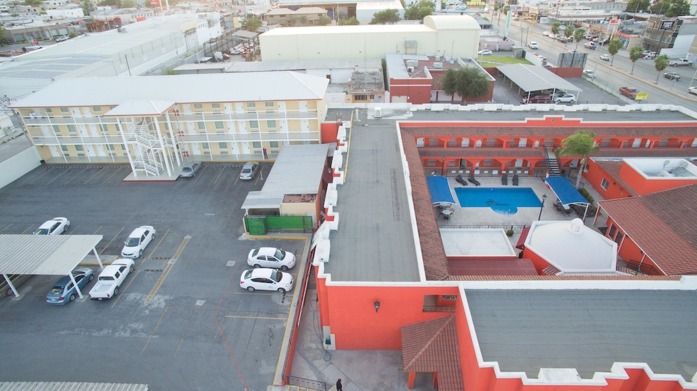 Aerial view, Comfort Inn Monclova