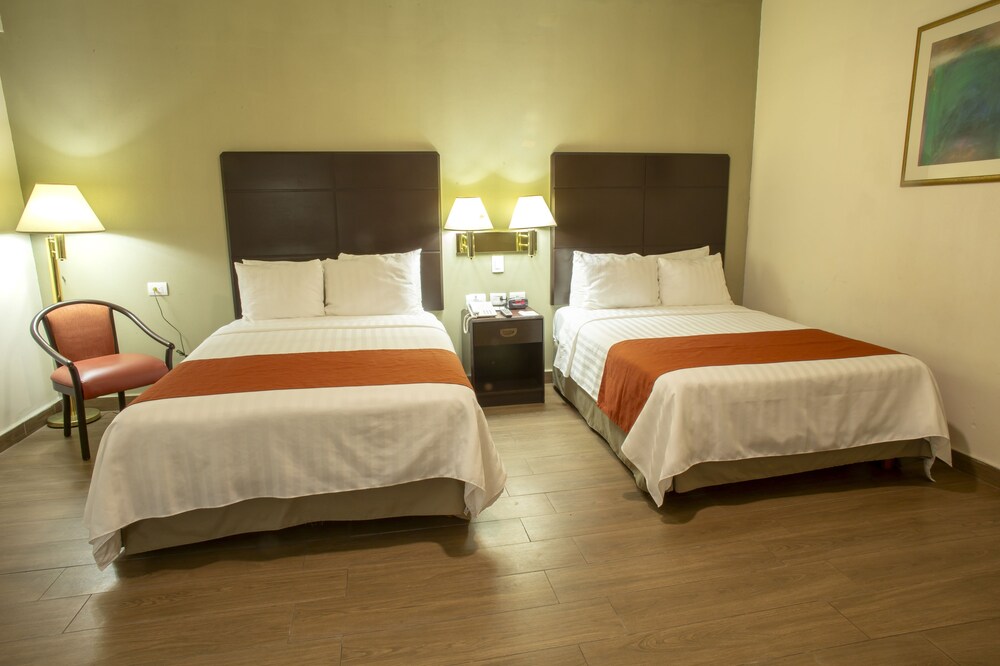 Room, Hotel Plaza Calzada