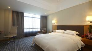 Minibar, in-room safe, desk, soundproofing