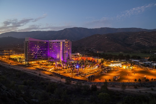 Valley View Hotels Find Hotel Deals Near Valley View Harrah S Resort Southern California
