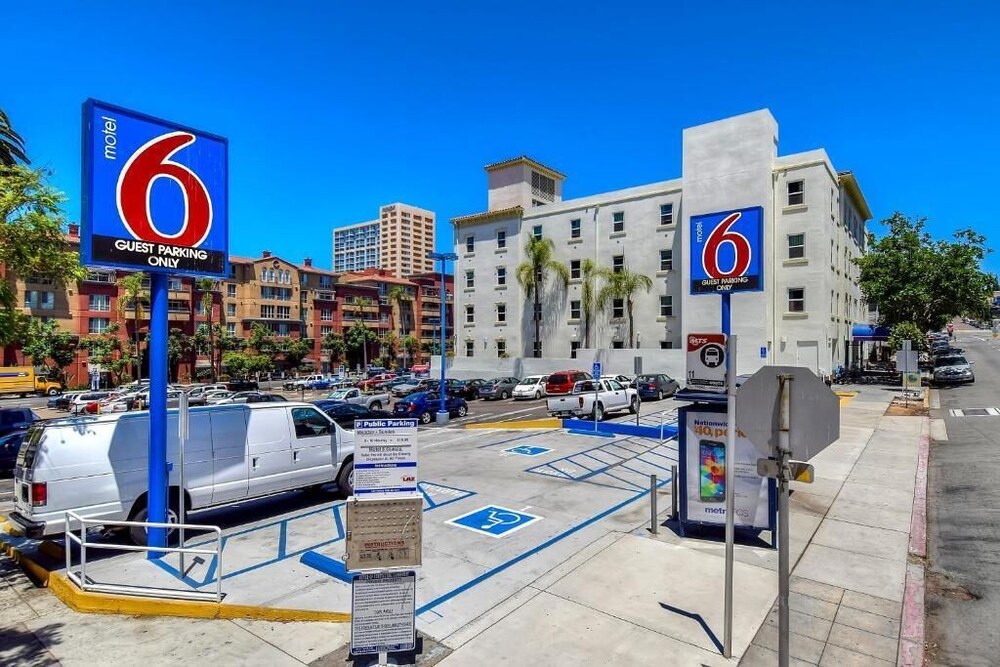 Motel 6 San Diego, CA - Downtown