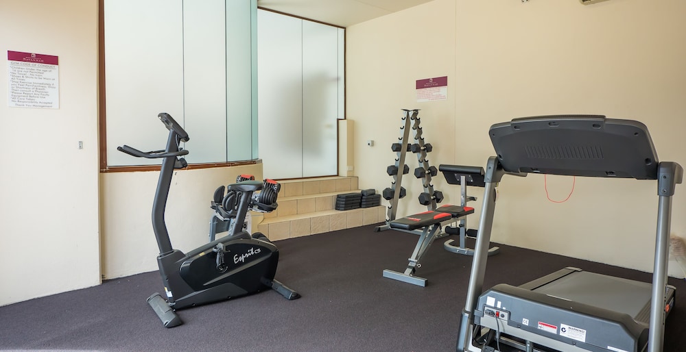 Gym, Broadbeach Savannah Hotel & Resort