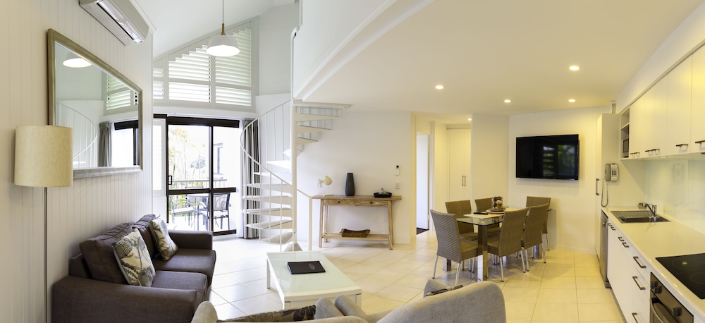 Ocean Breeze Resort