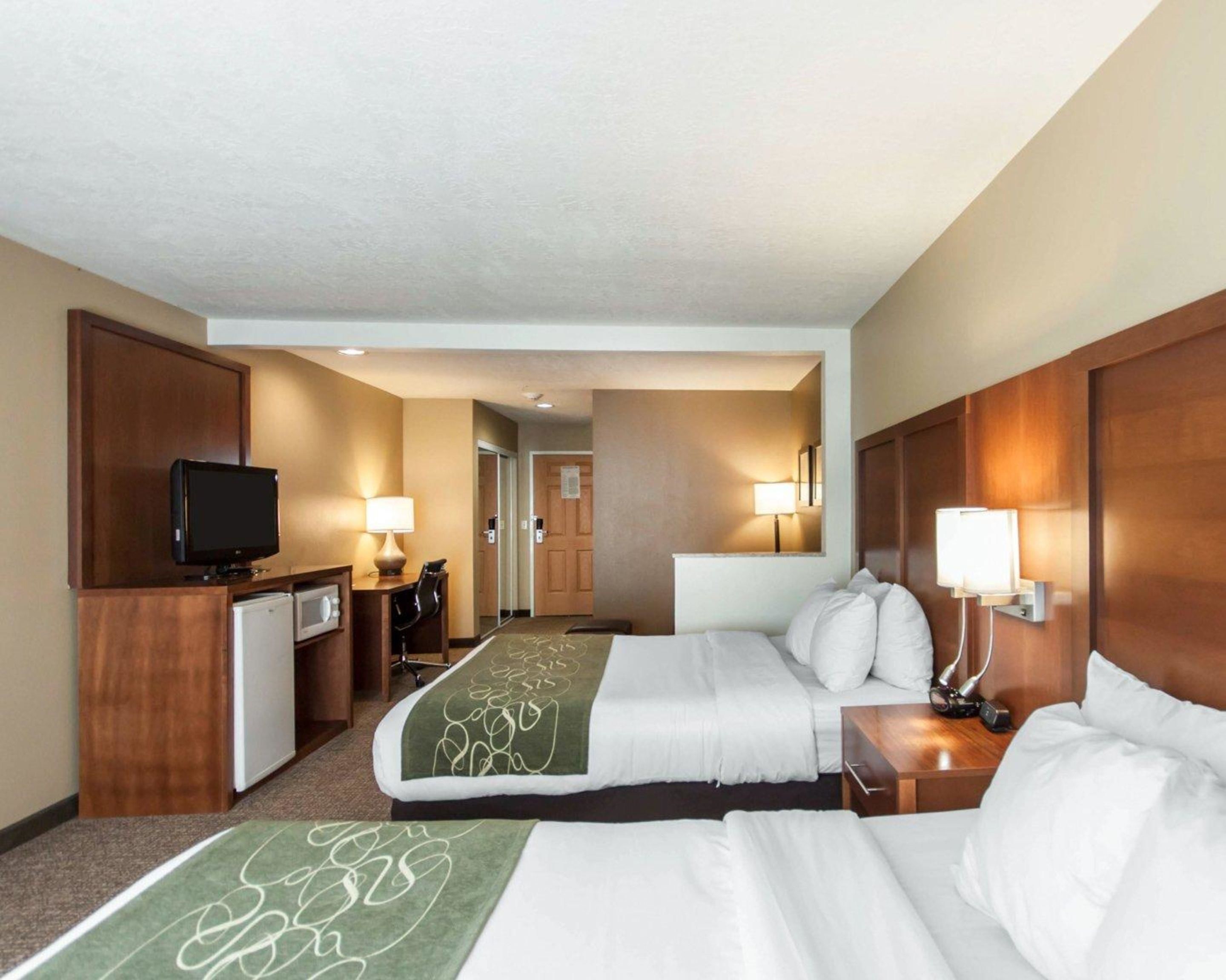 Comfort Suites Airport In Boise Id Expedia