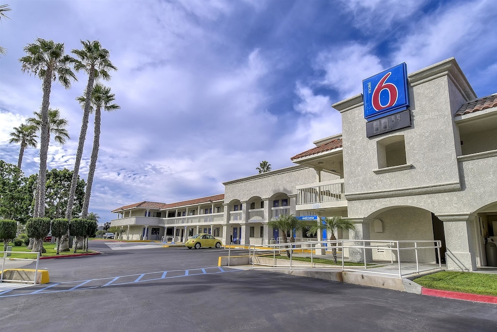 Front of property, Motel 6 Carlsbad, CA Beach