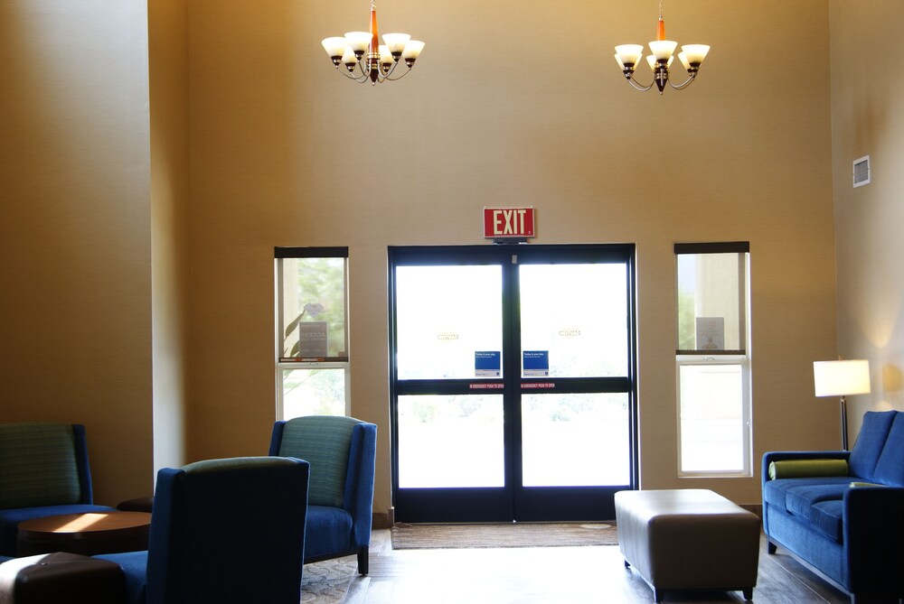 Interior entrance, Comfort Inn & Suites Murrieta Temecula Wine Country