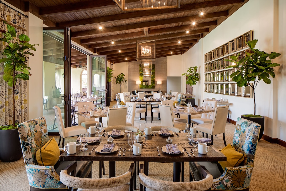 Breakfast area, Estancia La Jolla Hotel & Spa