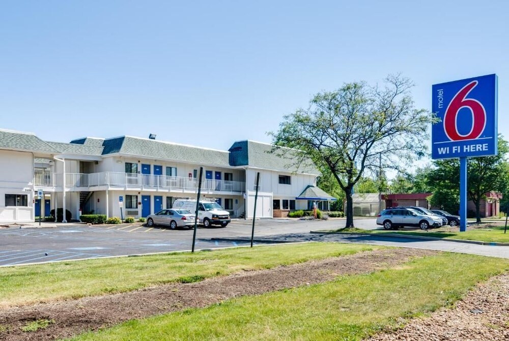 Motel 6 Schiller Park, IL - Chicago O'Hare