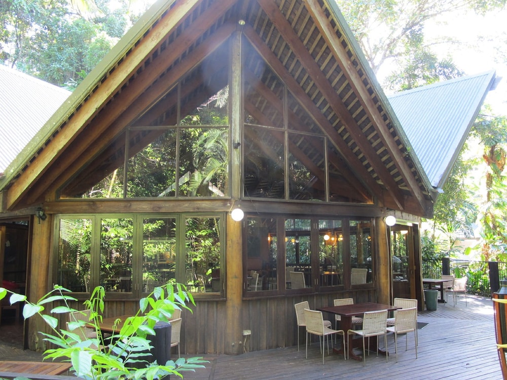 Ferntree Rainforest Lodge