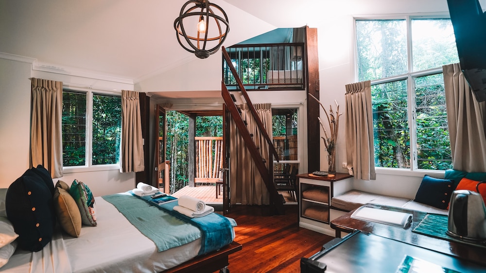 Ferntree Rainforest Lodge