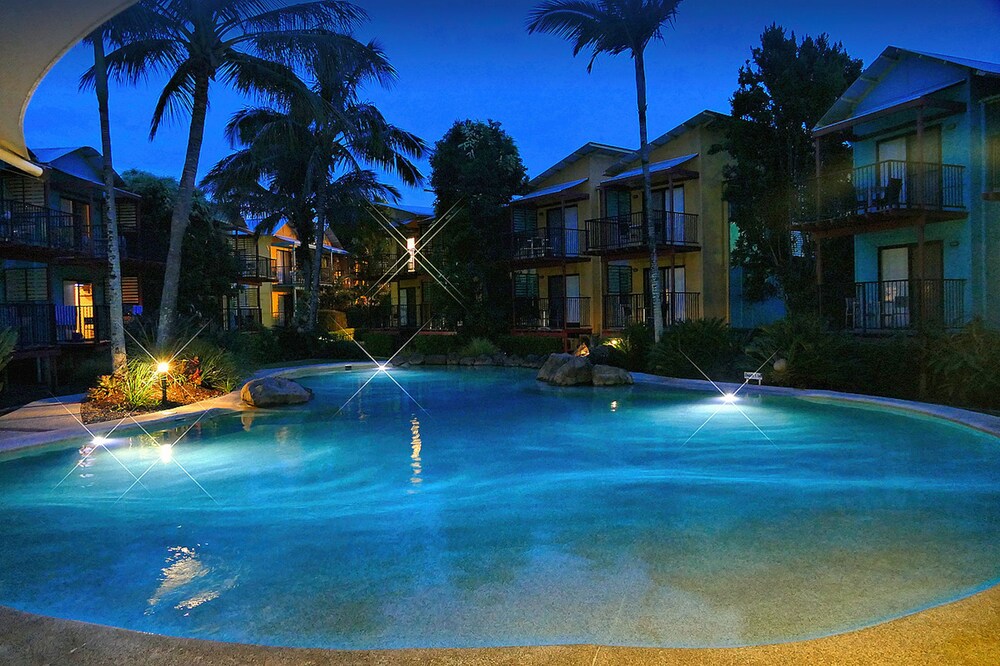 Noosa Lakes Resort