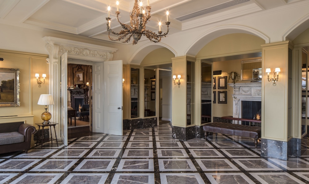 Lobby, Four Seasons Hotel Hampshire