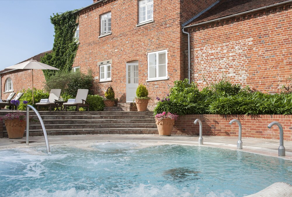 Outdoor pool, Four Seasons Hotel Hampshire