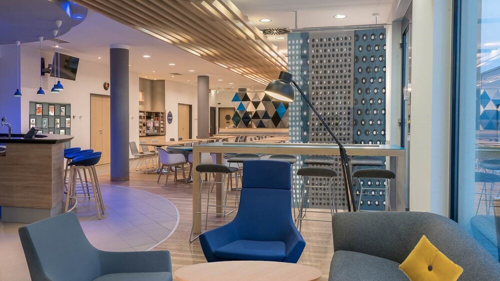 Holiday Inn Express Munchen Messe In Munich Hotel Rates Reviews On Orbitz