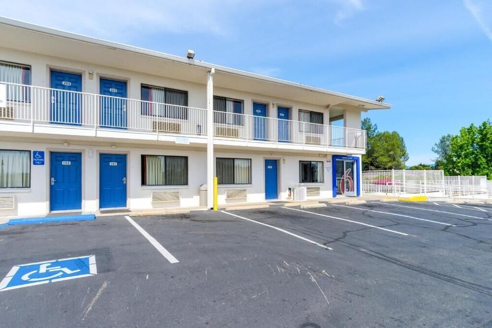 Motel 6 Redding, CA - Central