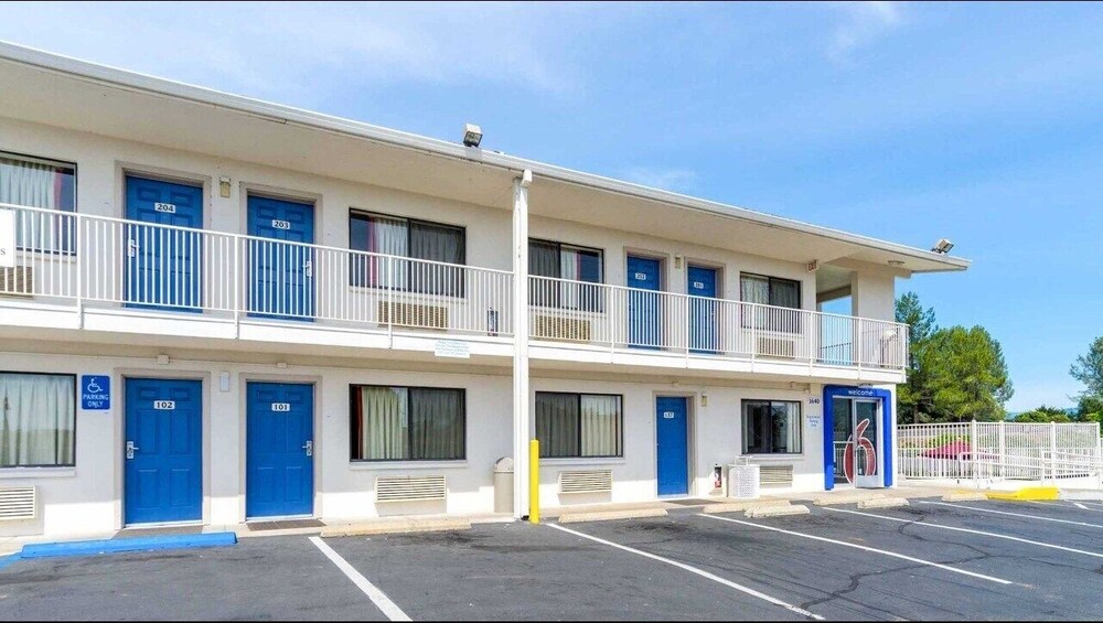 Motel 6 Redding, CA - Central